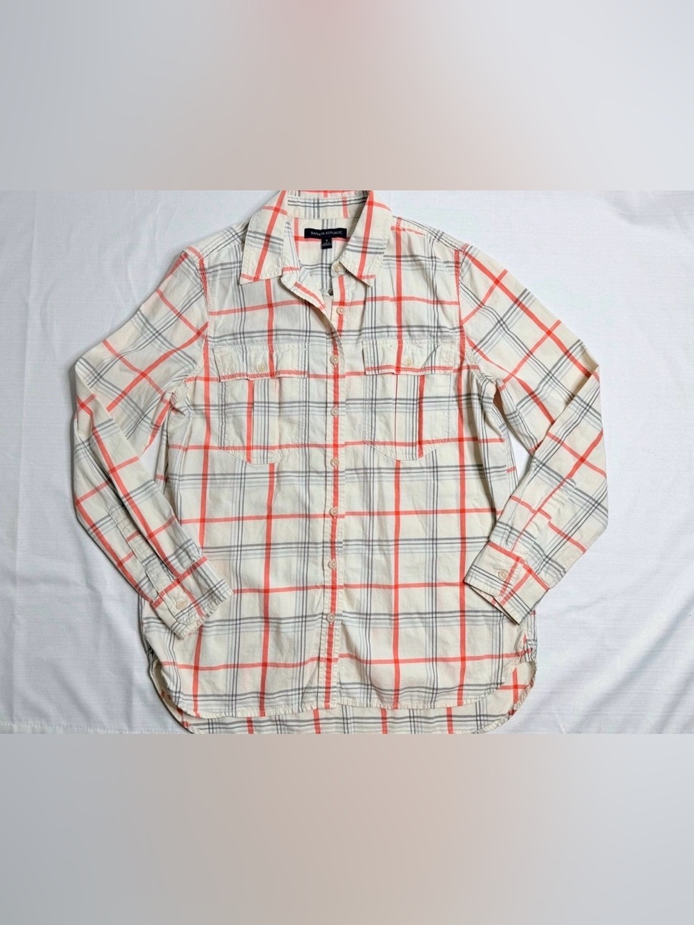Banana Republic Soft Orange Plaid Women’s Button Down Shirt Small - Picture 1 of 11